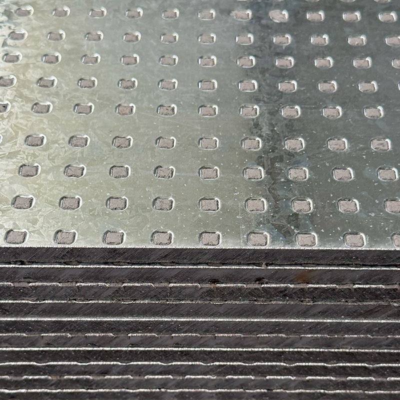 བརྡུང་བའི་སྐུད་པ་བེམ་རྫས་བསྡོམས་ལྕགས་ཤོག་ལེབ།